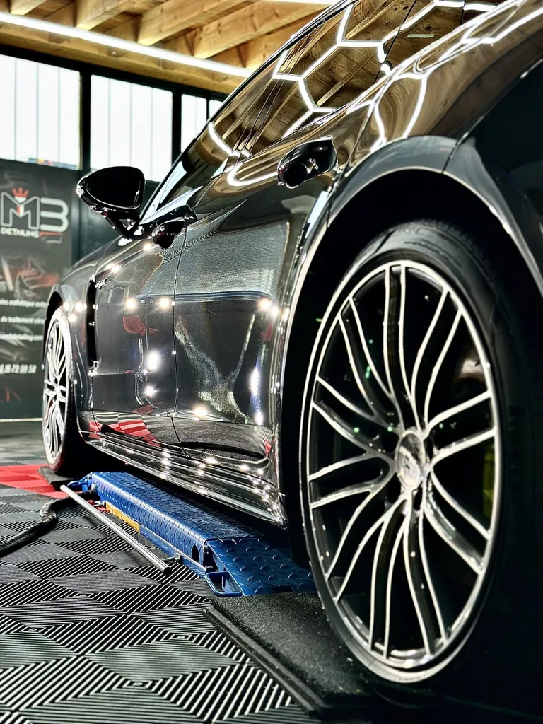 DETAILING Lyon traitement céramique carrosserie Porsche panamera 