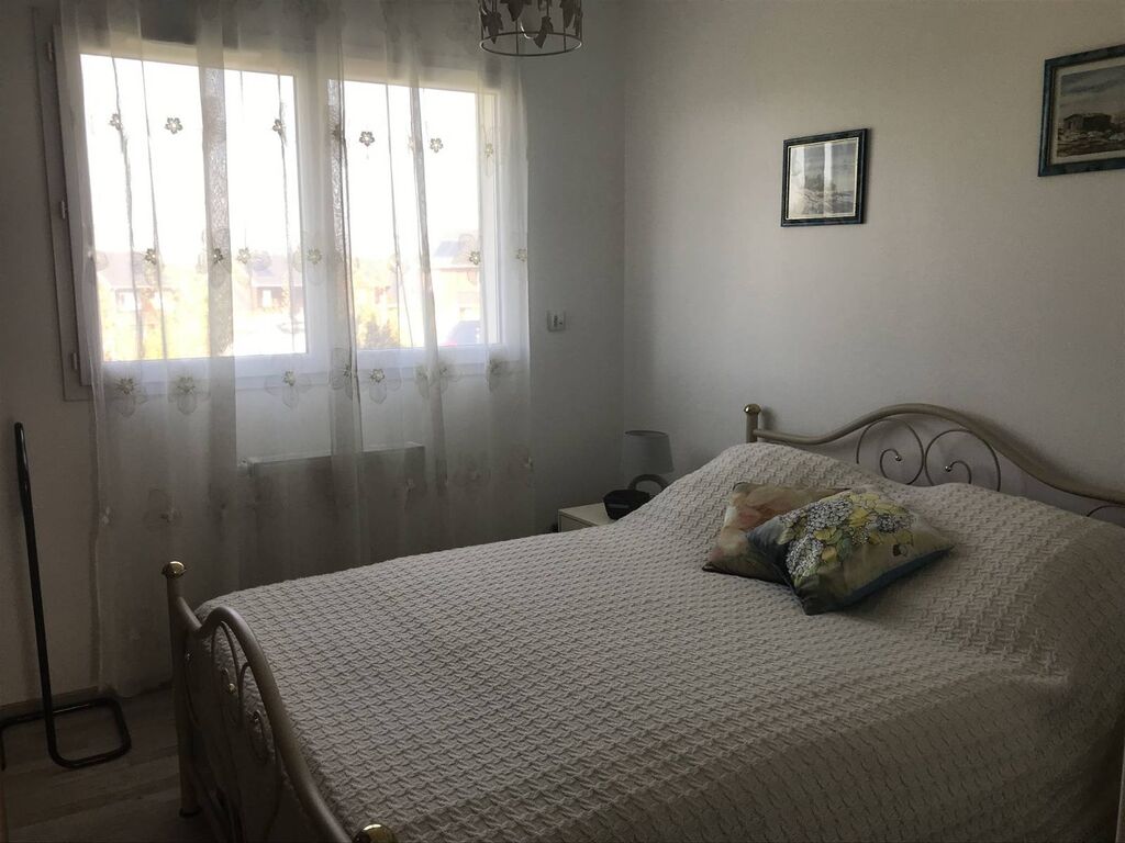 EXCLUSIVITE ! Pavillon de 2016, de plain pied, en excellent état à Saint Arnoult