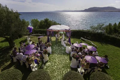 Votre Mariage avec wedding planner française dans une villa vue mer dans les Iles des Cyclades en Grèce