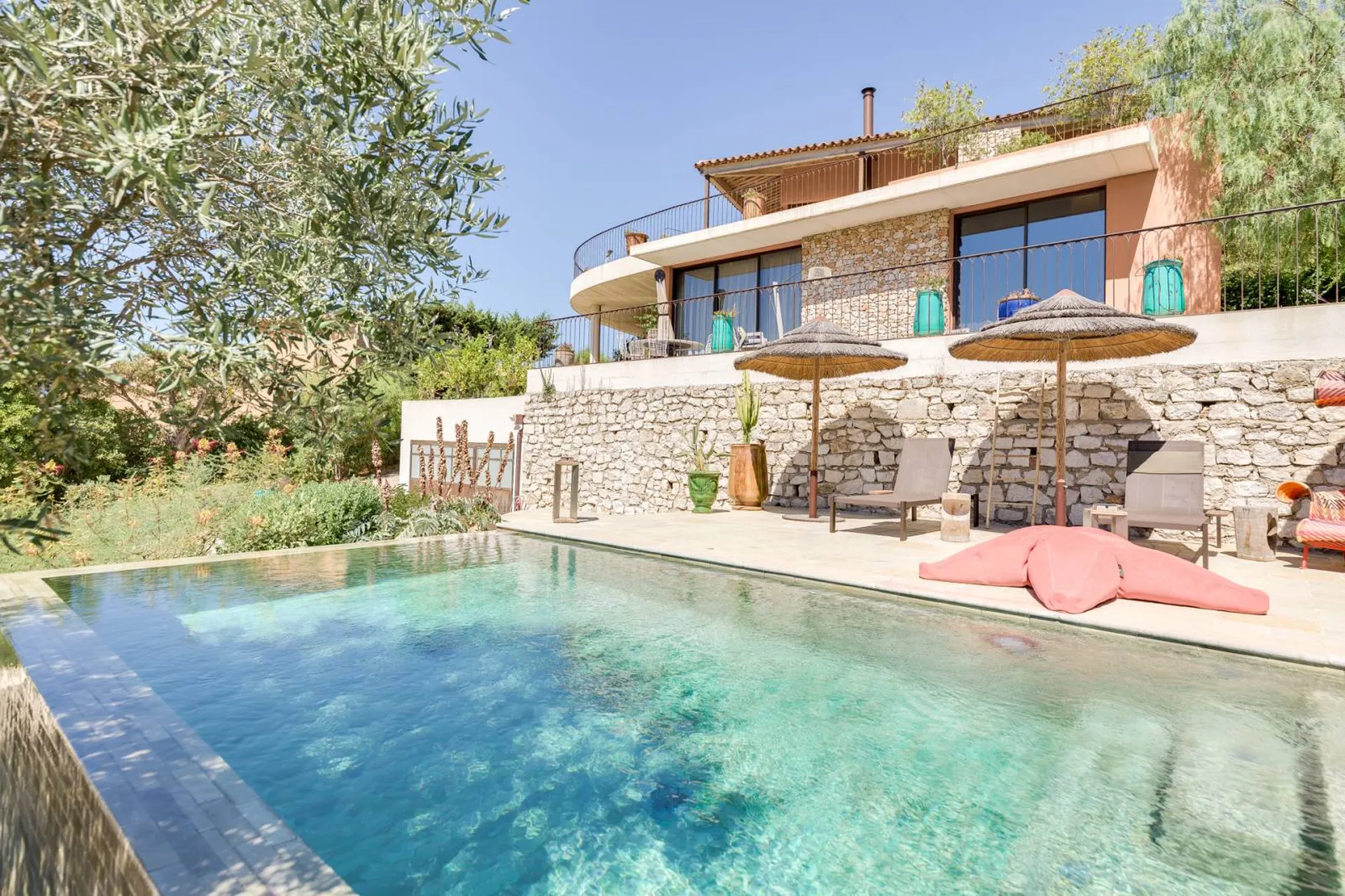 Maison moderne à Cassis - Cassis - Prestations haut de gamme bénéficiant d'un panorama exceptionnel 