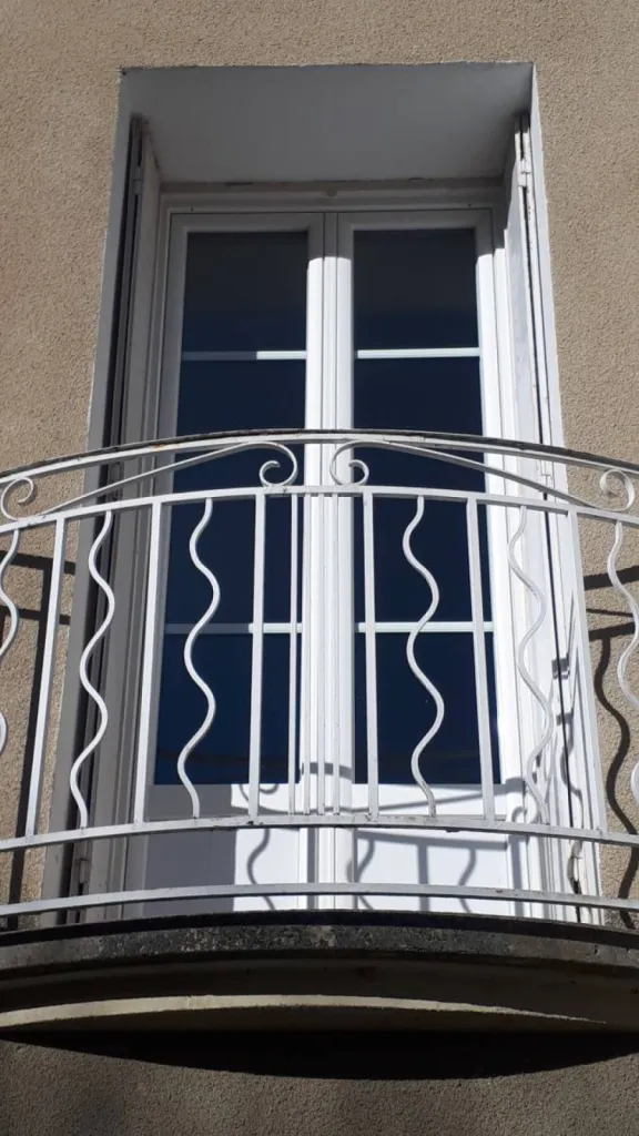 Pose de fenêtres et portes fenêtres en PVC rénovation Vaison la Romaine