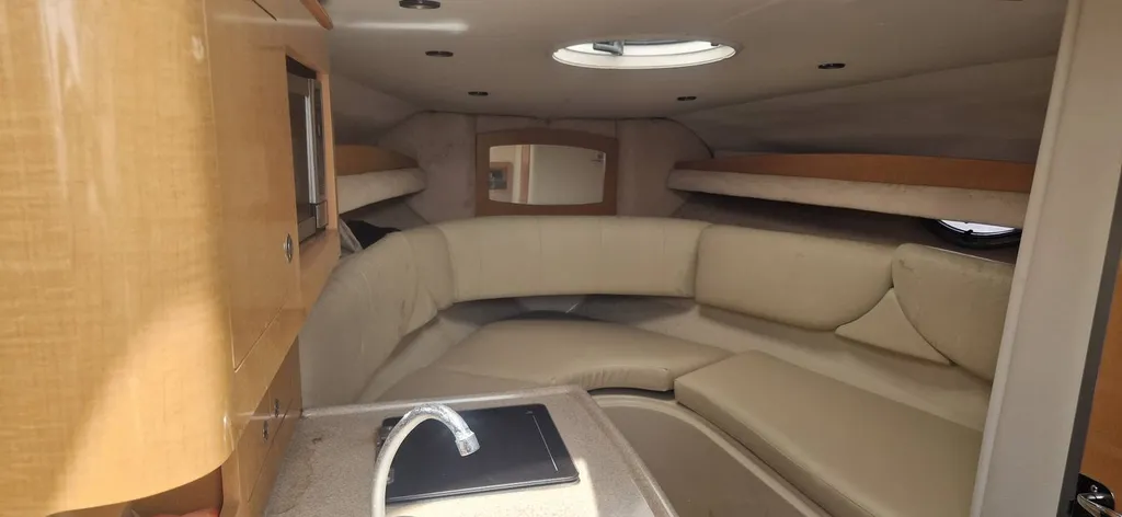 Bateau Four Winns V27  avec cabine d'occasion proche de Six-Fours dans le Var / VENDU