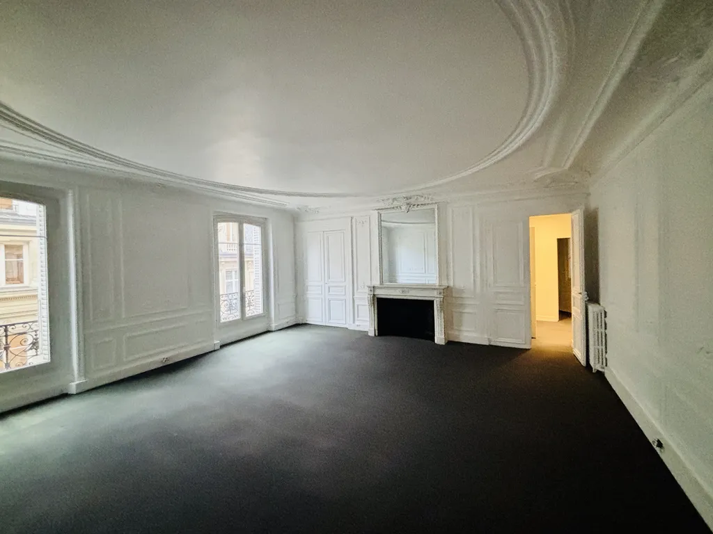 Location - Bureau 235 m², Champs Elysées, Rue de Ponthieu 75008 PARIS