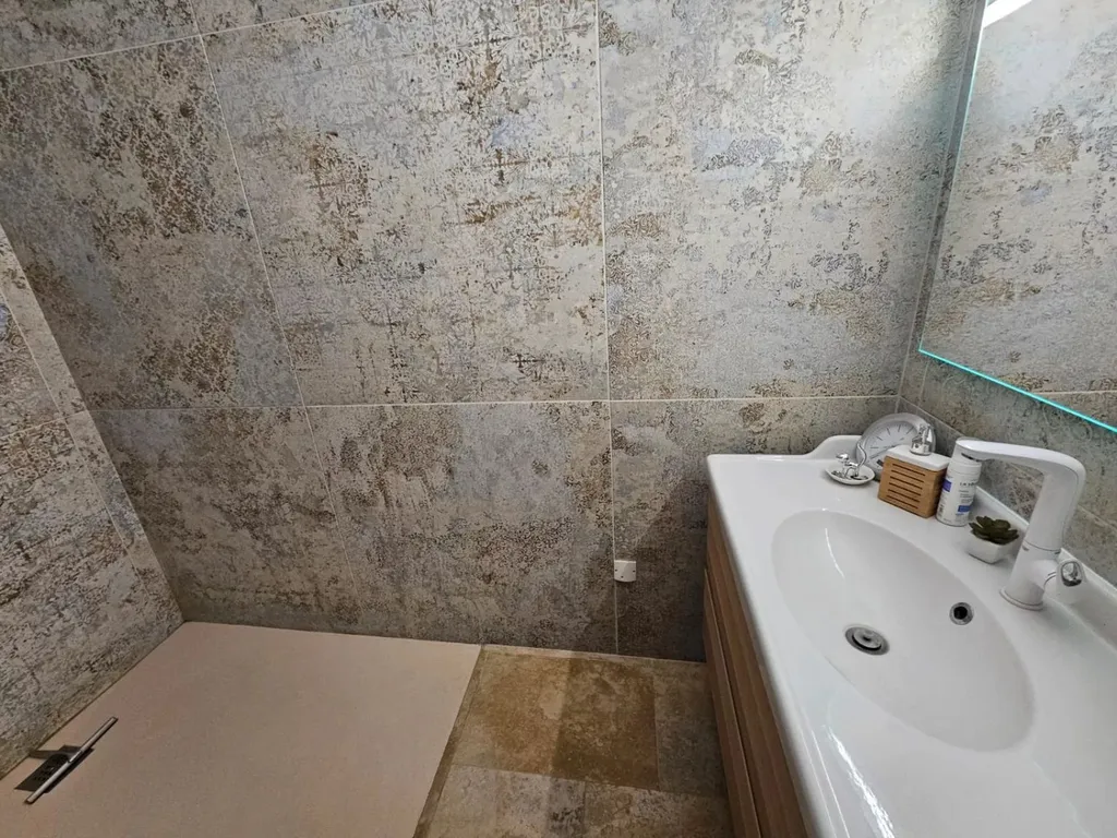 acheter une maison familiale avec 4 chambres et un terrain en sarthe