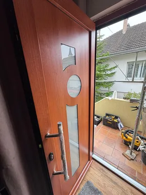 Installation de portes et fenêtres PVC et bois haute performance avec options de ventilation à Val-de-Moder – Vitralu, spécialiste certifié RGE