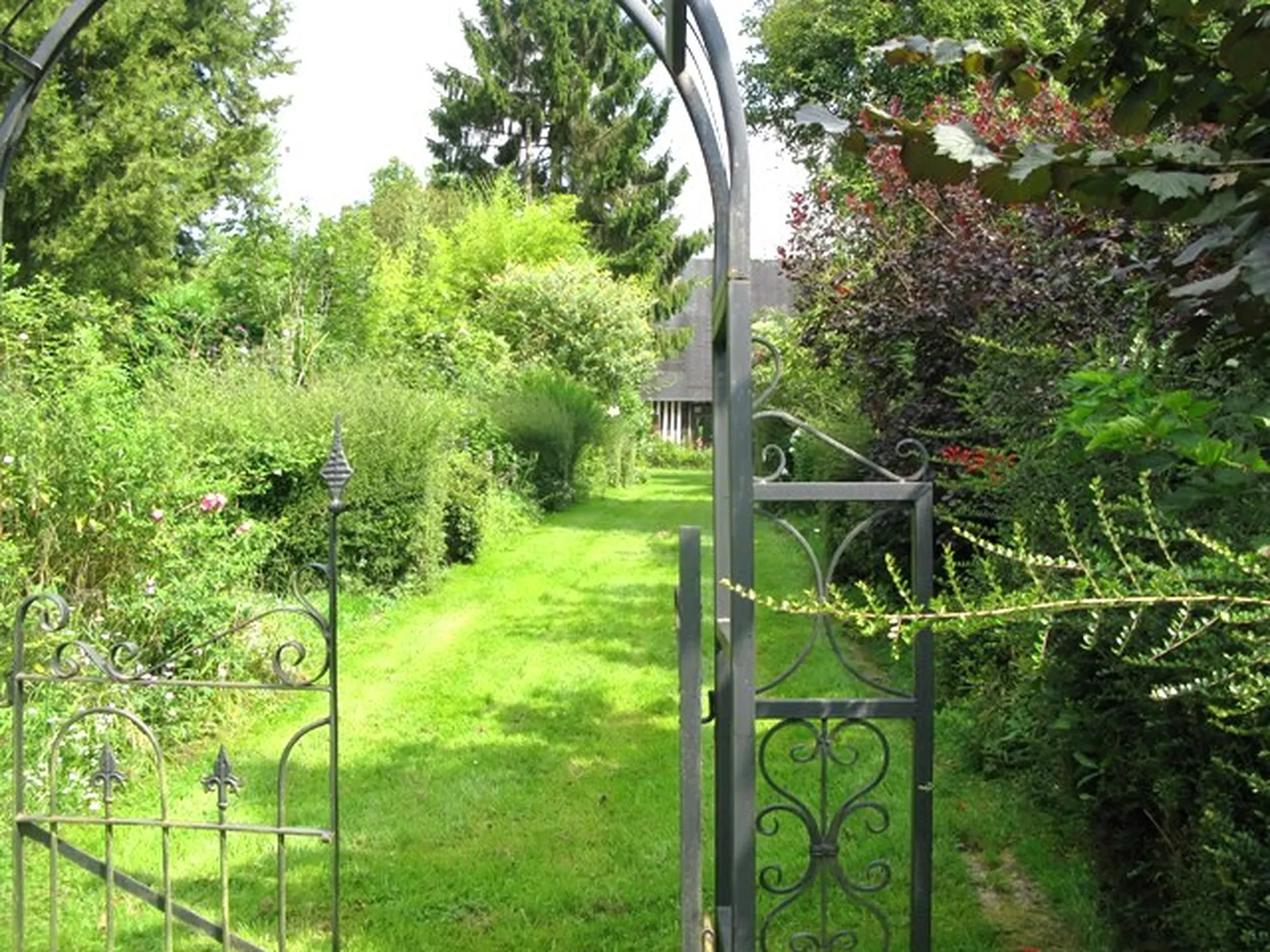 MAISON NORMANDE Proche BERNAY, Eure 27