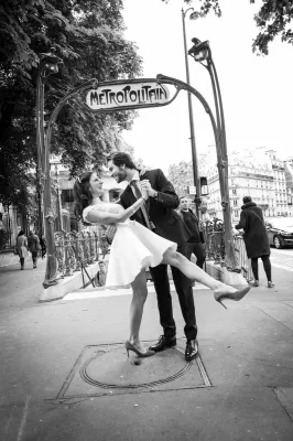 Say “I do” in Paris with an elegant elopement wedding filled with romance, style, and the timeless beauty of the City of Love