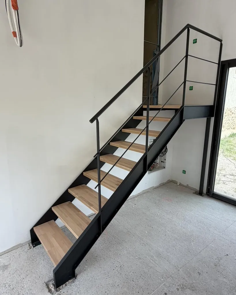 Création d'un escalier en métal et Bois Sur-Mesure près de Ventabren