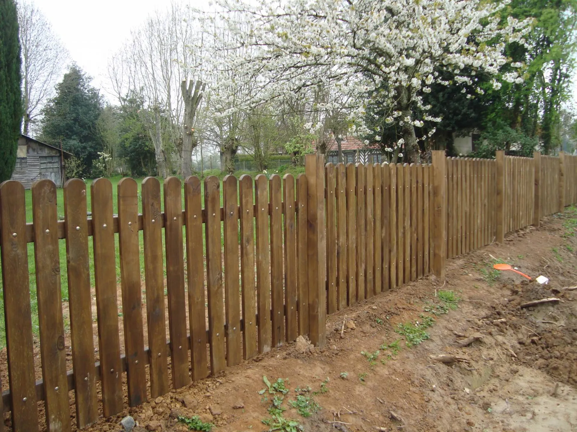 Pose de clôture bois décorative dans l'Eure