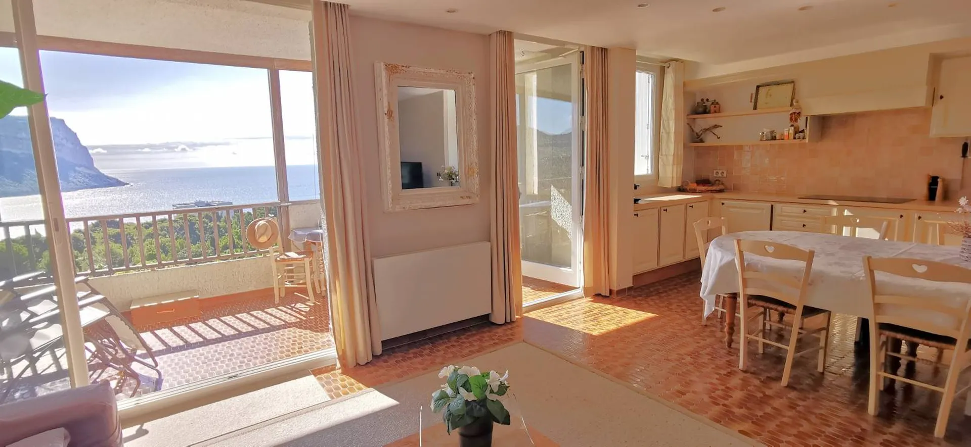 T4 à l'achat à Cassis avec parking et terrasse