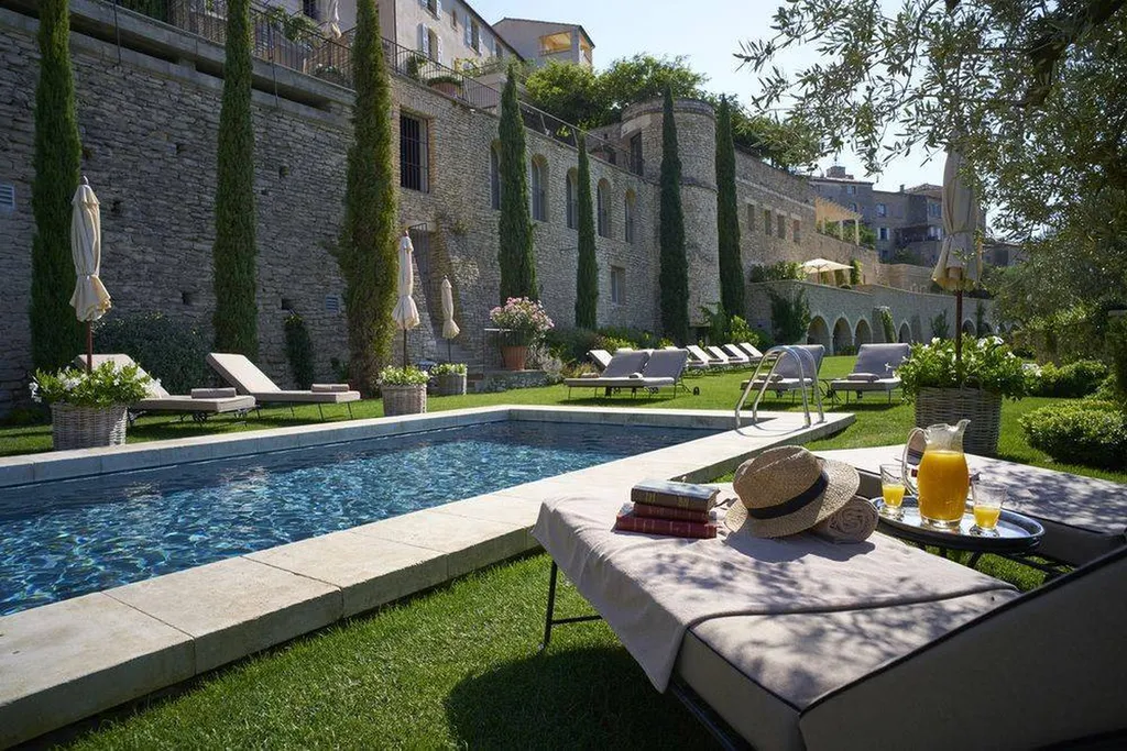 le PALACE LA BASTIDE DE GORDES