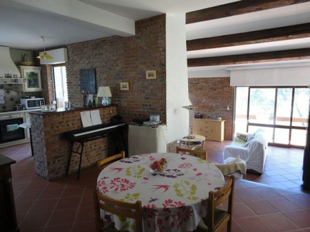 A LA VENTE maison d'architecte 5 Carnoux  sur 814m² avec Piscine et garage