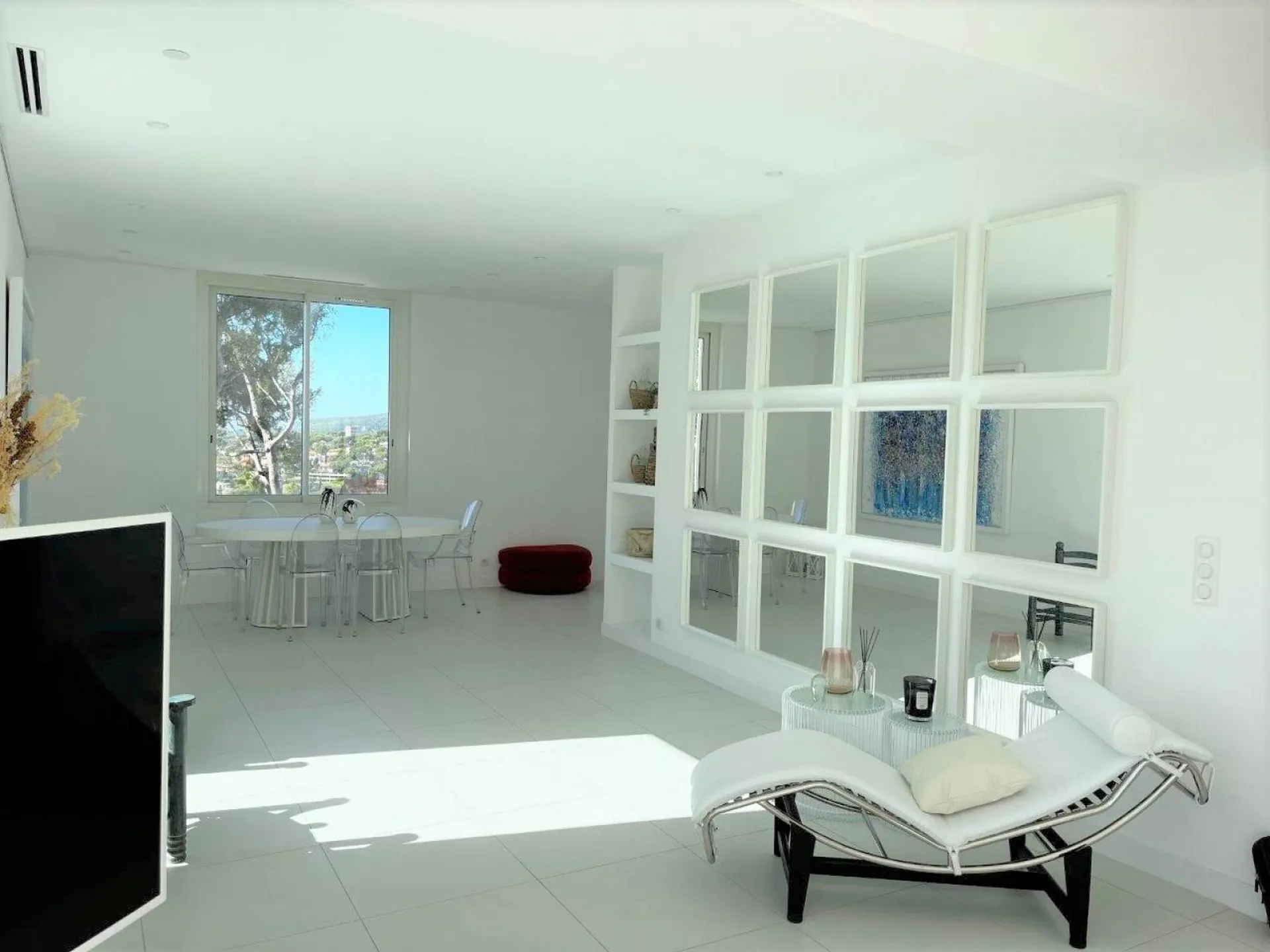 Cassis - T3/4 en duplex avec terrasse, jardin privatif, solarium et garage dans résidence sécurisée de standing   