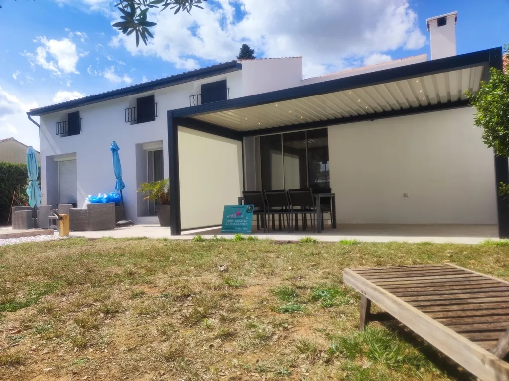 Pose d'une Pergola bioclimatique à coté de Nîmes dans le Gard 