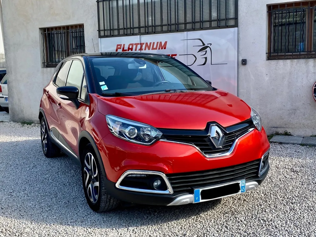 Réparation carrosserie sur Renault Captur avec franchise offerte et véhicule de prêt