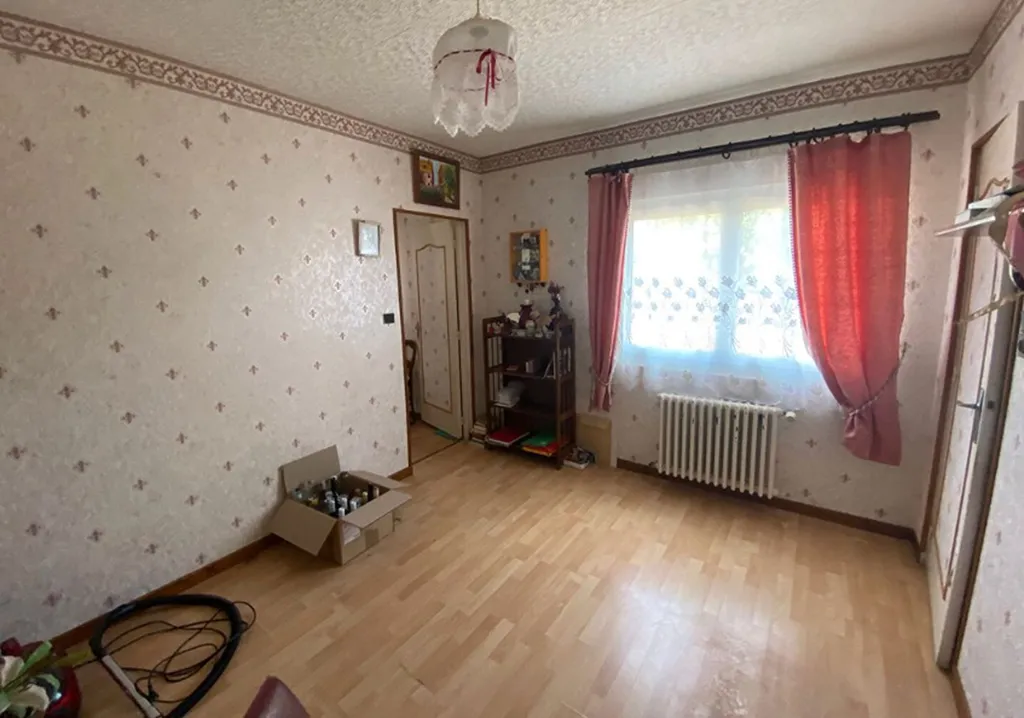 À vendre, maison ancienne et charmante de 86 m² sur un terrain de 1500 m² situé sur la commune de Fouqueville 27370