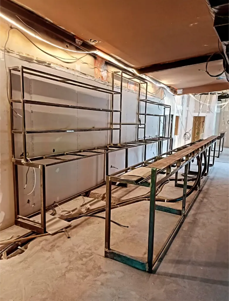 structure en acier pub O'Bells à plan de campagne