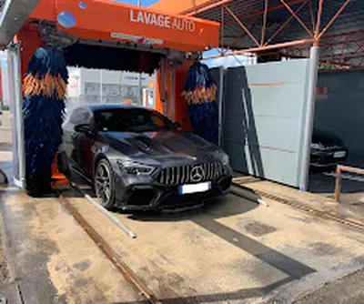 Station de lavage automobile – Programmes de lavage, jantes, cire et rénovation d’optiques Coignières 78 L’Eau Bleue Coignières