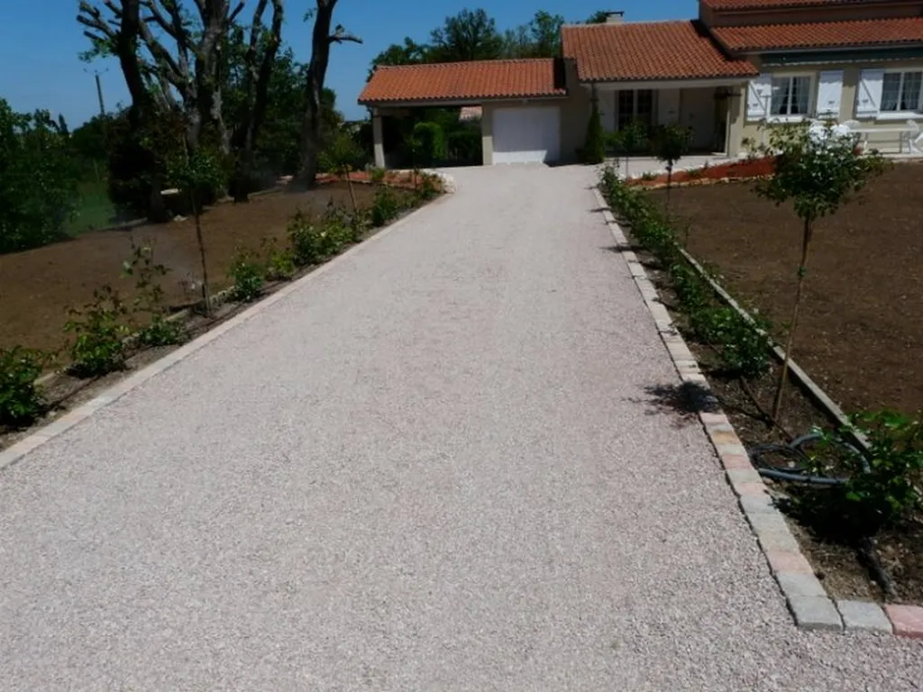 Allée en gravillon à Colomiers