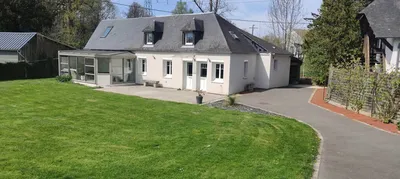 A vendre, belle maison de campagne rénovée, sur un terrain de 2600 m² proche de PONT-L'EVEQUE (14130) - Terrasse et dépendance