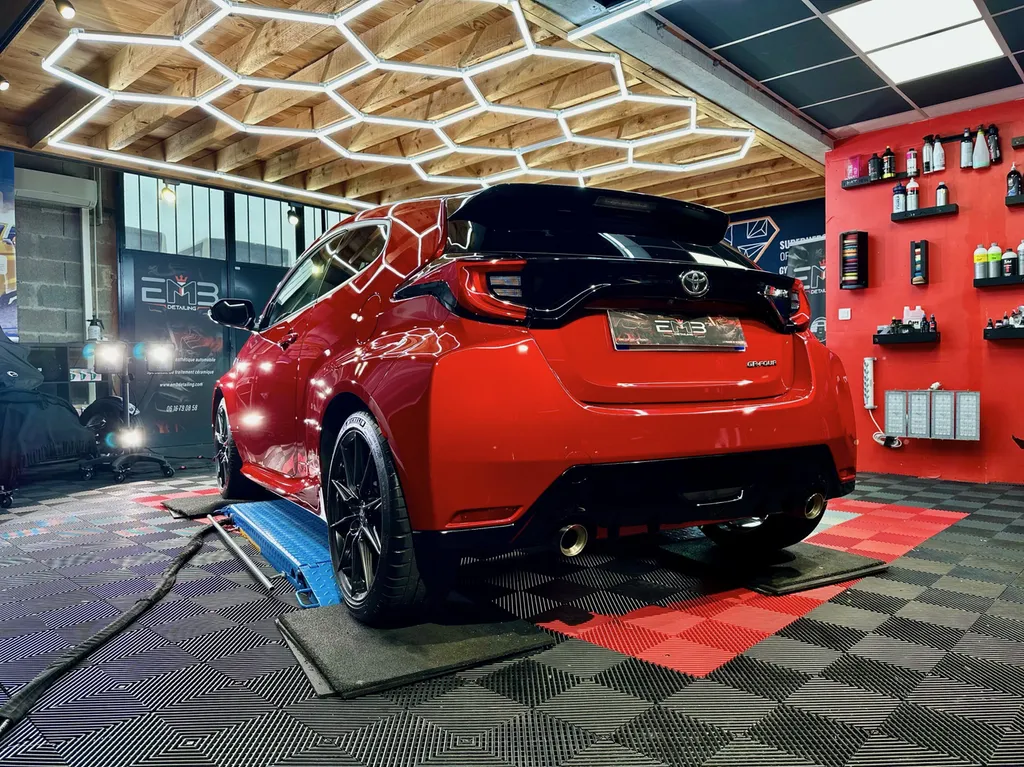 Toyota Yaris GR – Rénovation et traitement céramique à Lyon Ouest proche de Vourles 