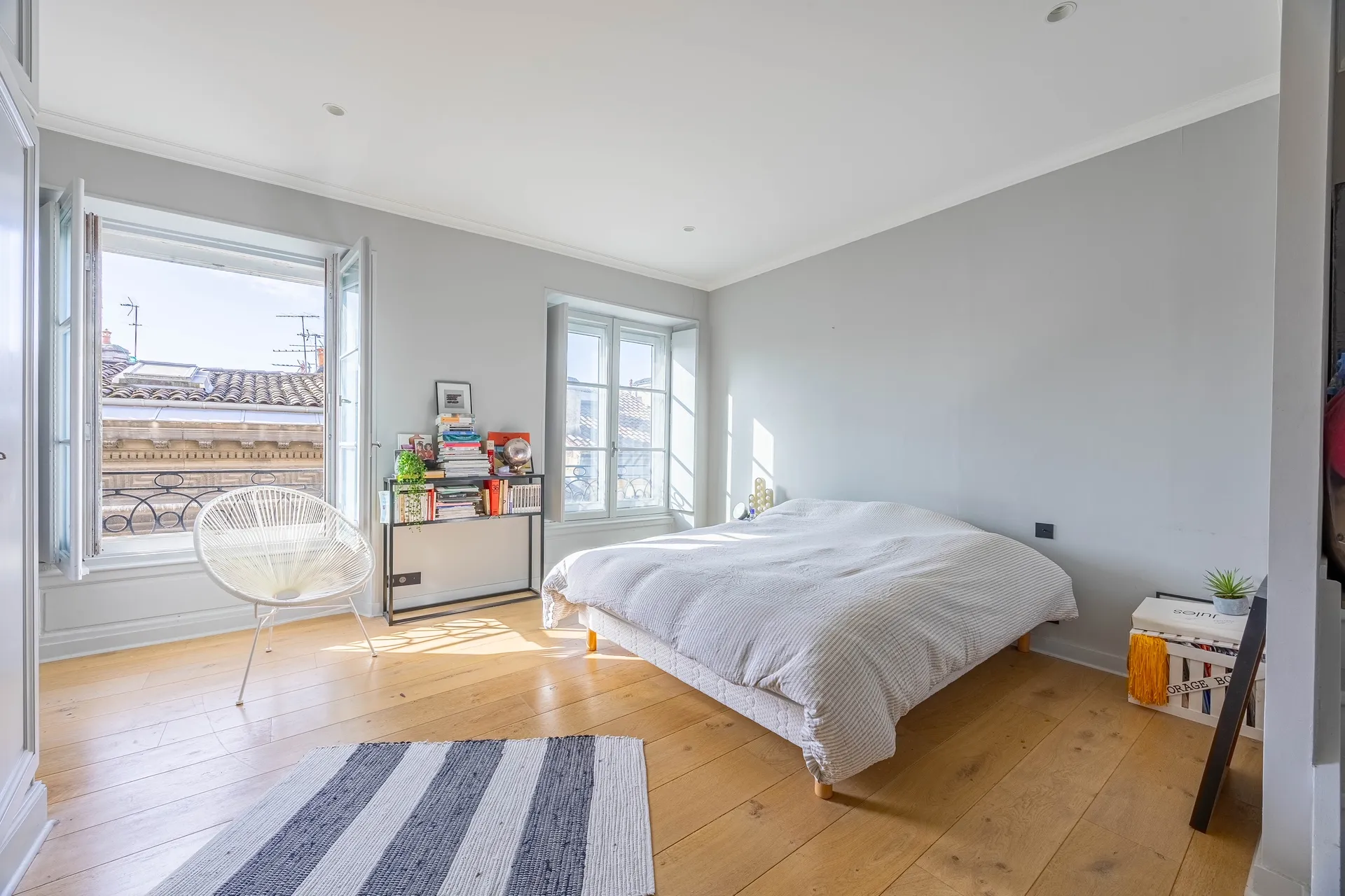 Superbe appartement en duplex au dernier étage avec terrasse, Place de la Comédie Bordeaux