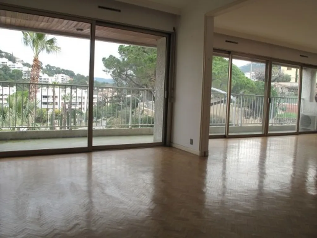 Vente appartement 4/5 Cassis dans résidence bourgeoise centrale