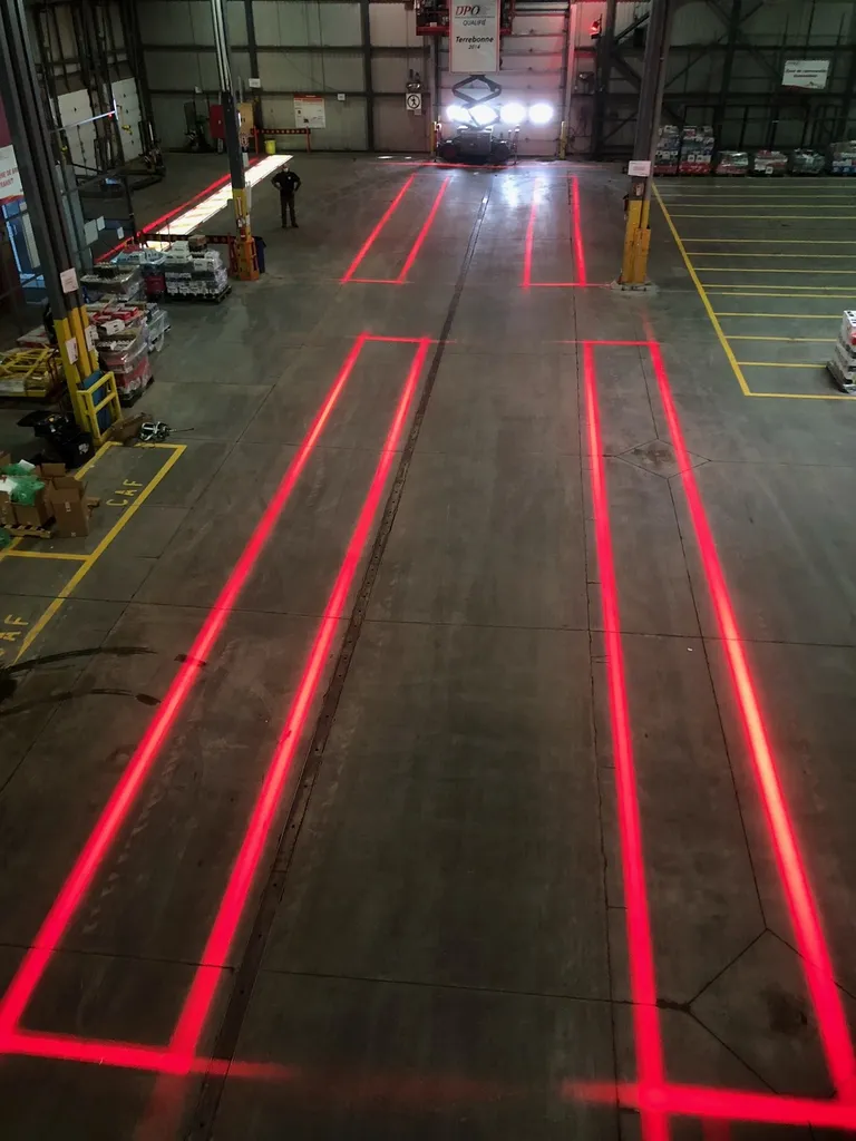 Notre zone d'activité pour ce servicePassage piéton lumineux projeté à Roissy proche de Paris en Île-de-France 95 : solution sécurisante pour les zones de coactivité industrielle