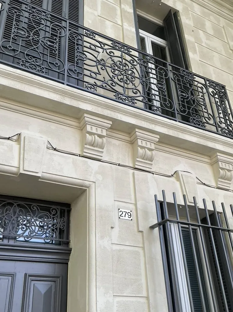 Façade côté rue après travaux 13300 Salon de Provence