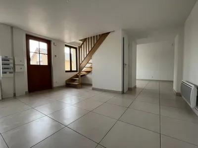 Exclusivité ! Maison de ville rénovée à vendre à Villequier avec 2 chambres et vue sur la Seine