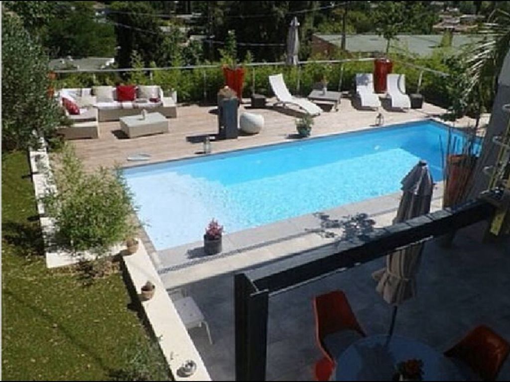 à la vente 2 logements indépendants dans villa