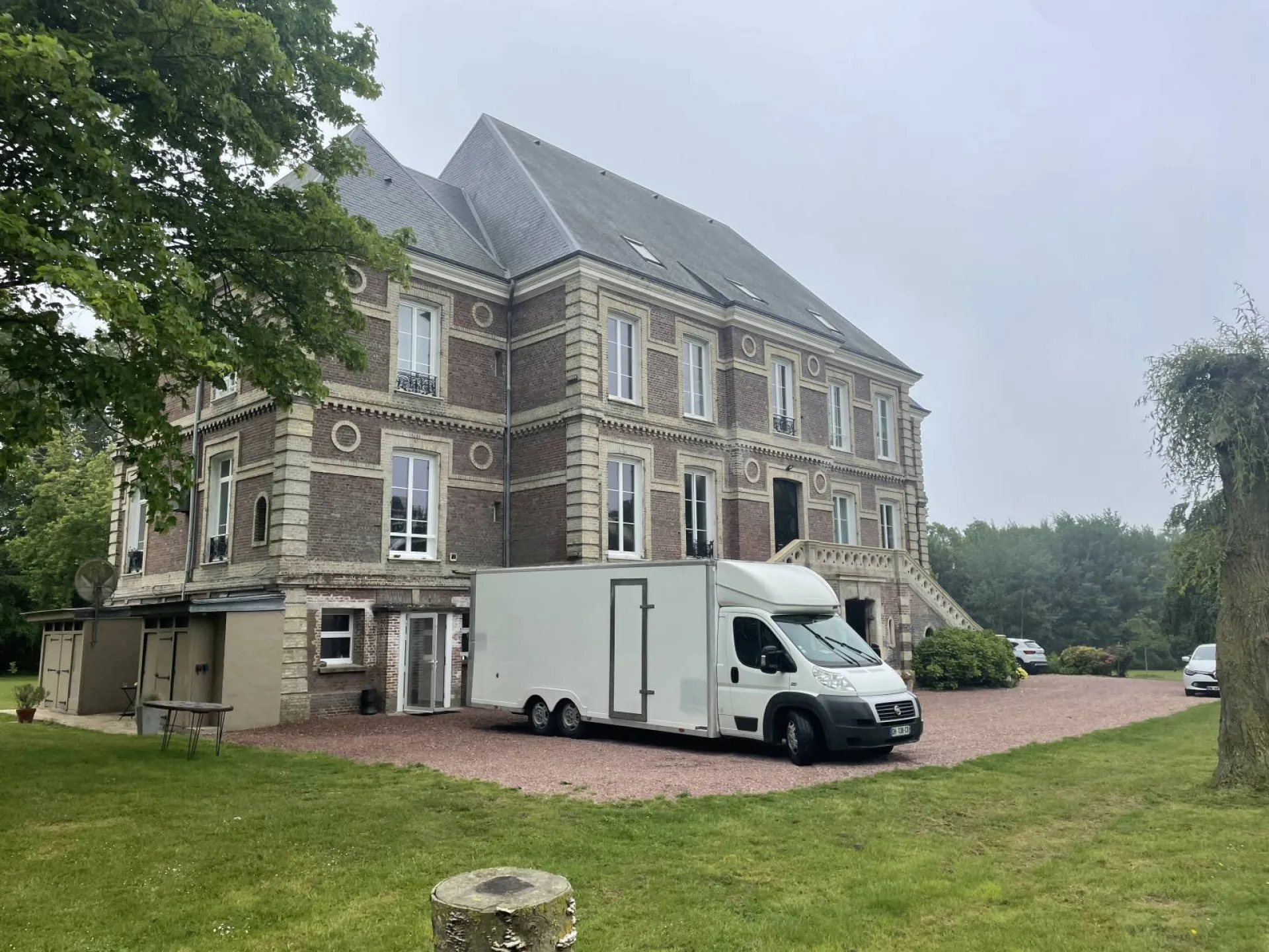 Déménagement professionnel en Normandie vers St Valery en caux pour un traiteur