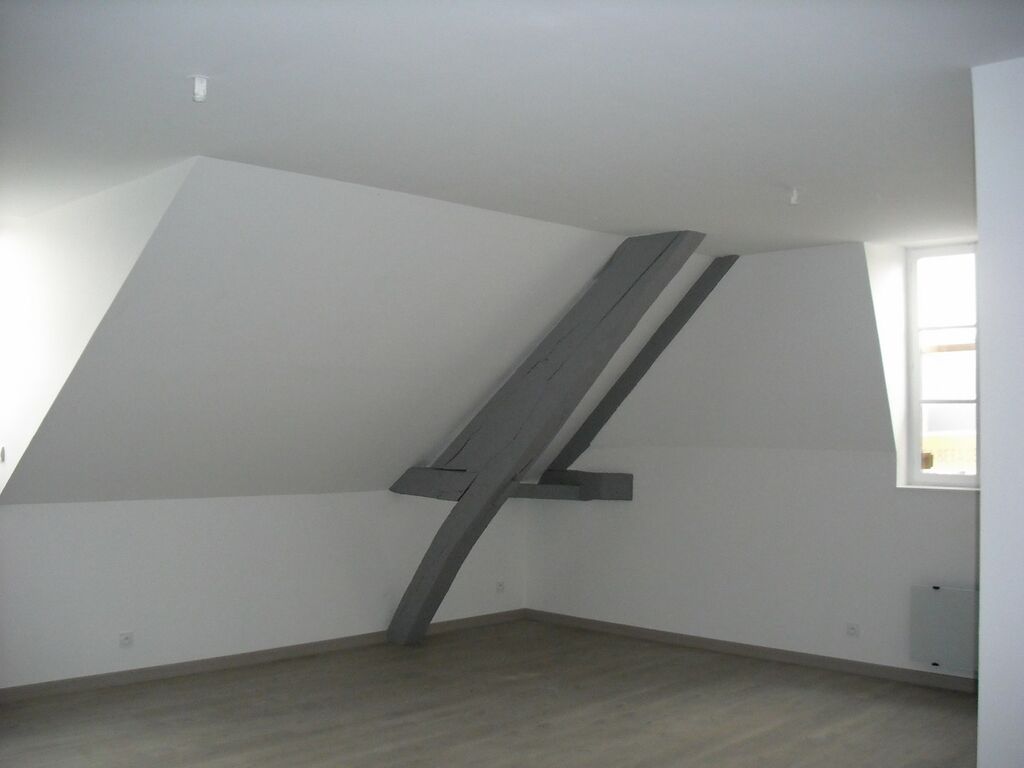 APPARTEMENT DE 3/4 PIECES A VENDRE A 1h20 DE PARIS