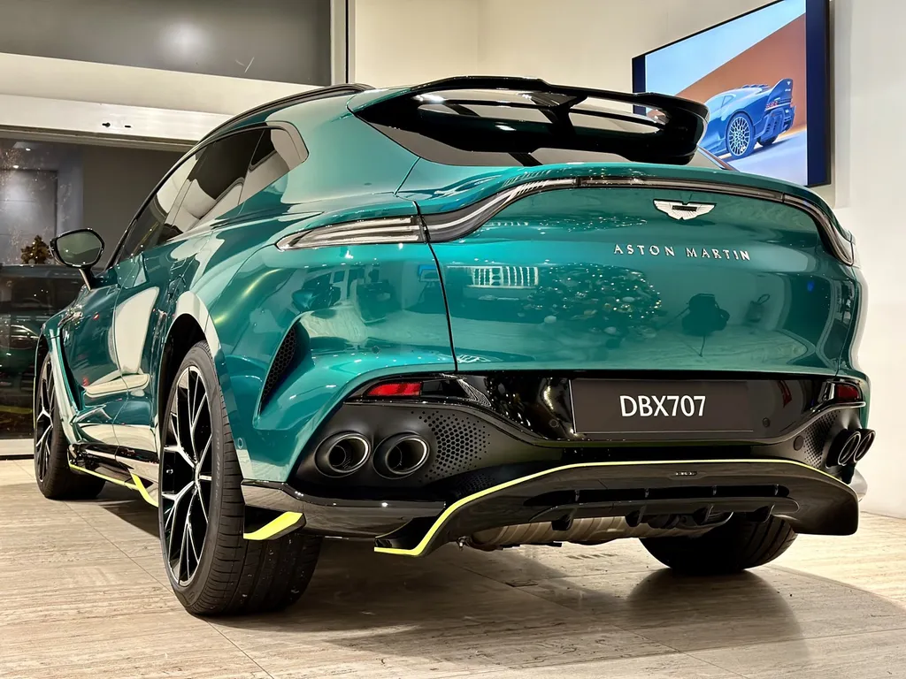 traitement céramique Lyon Aston Martin DBX 707 AMR 