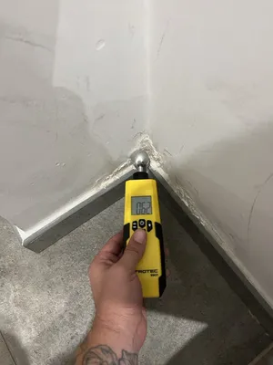 Spécialiste en localisation de fuite d'eau derrière un mur sans destruction à La Rochelle dans le 17 suite à un dégât des eaux 