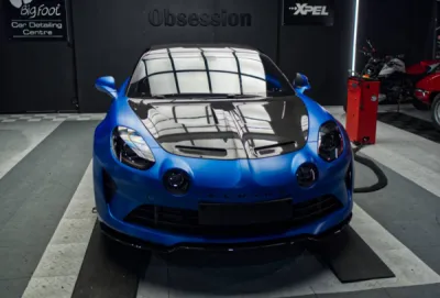 Alpine A110R protégée avec film de protection PPF XPEL pour un client exigeant à Lorient.