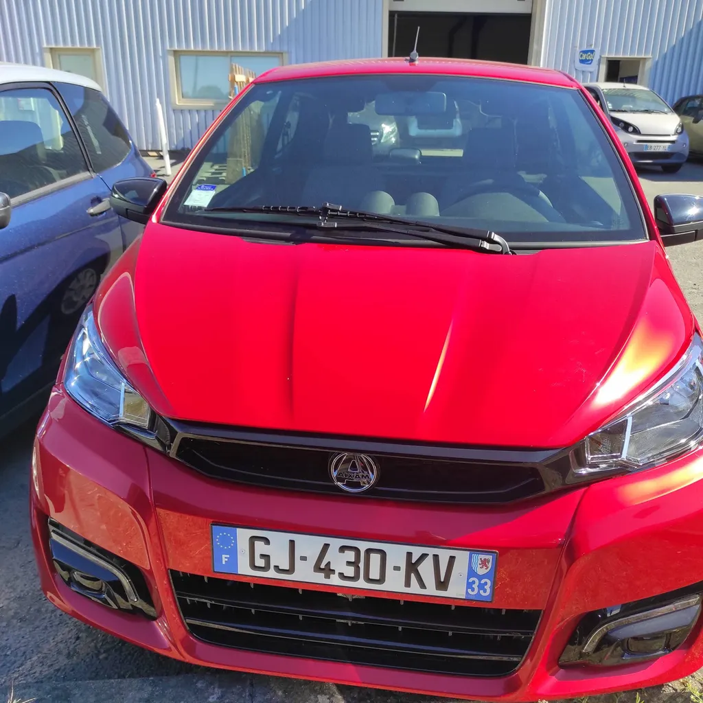 Voiture sans permis Electrique en location à Bordeaux