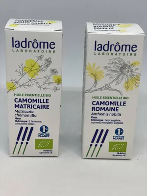 Huiles essentielles de CAMOMILLE en pharmacie