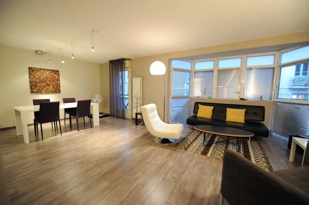 AVIGNON Intra Muros, charmant appartement au calme, excellente situation   