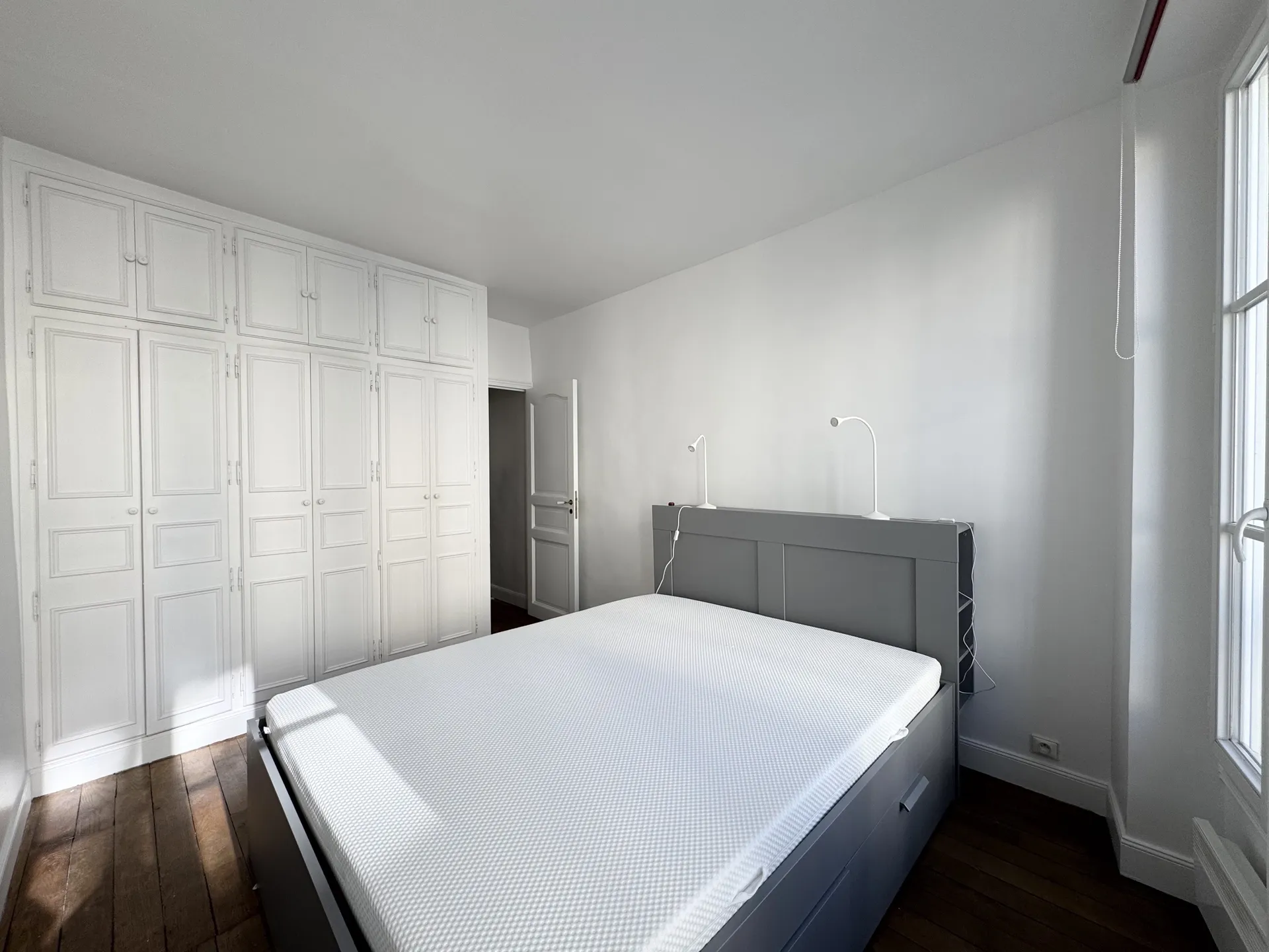 Exclusivité appartement meublé de 3 pièces proche du RER A de Saint Germain en Laye rue de Paris à proximité des commerces.