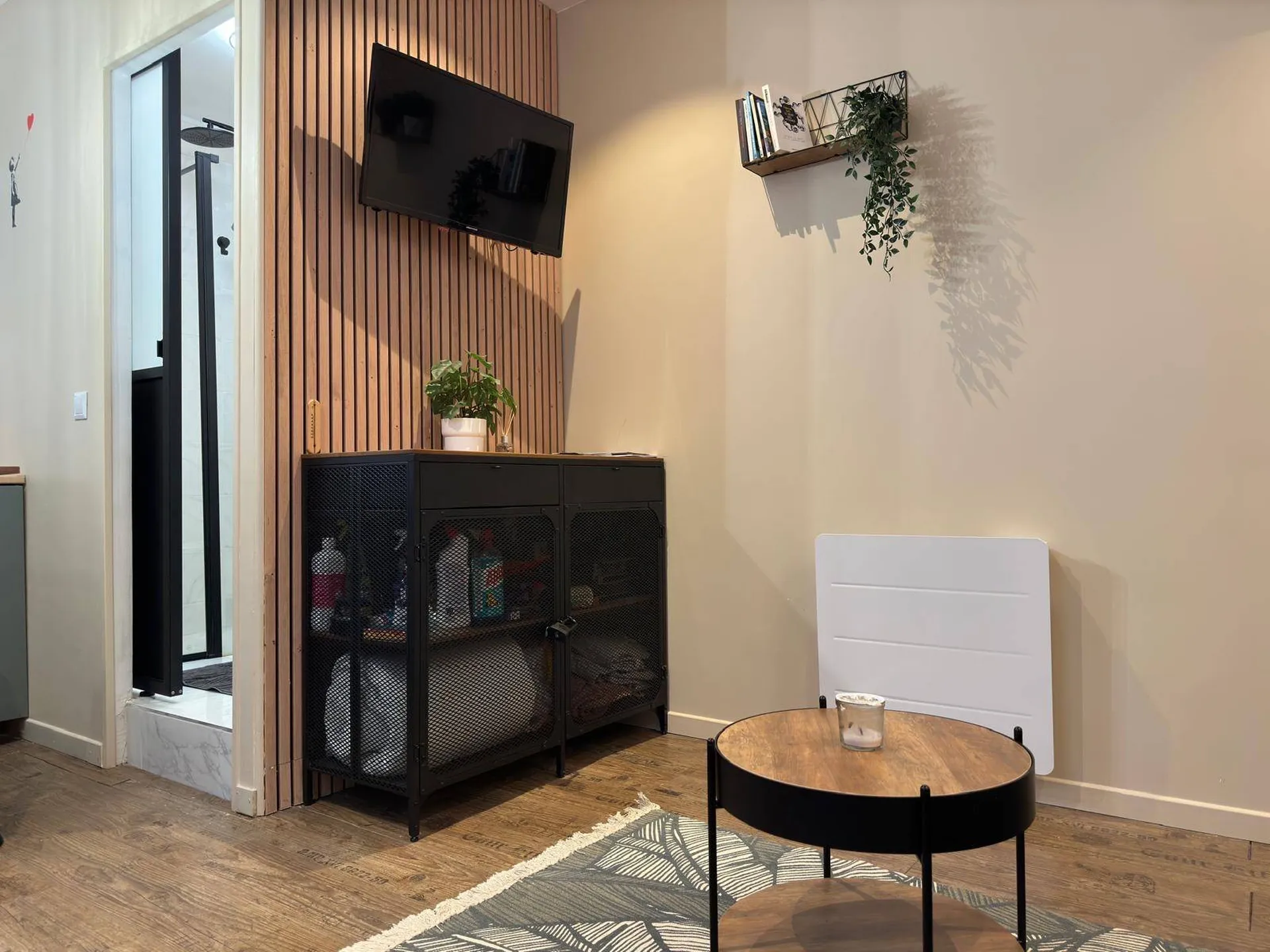 Vends studio entièrement meublé à Dieppe, parfait pour résidence principale ou investissement locatif.