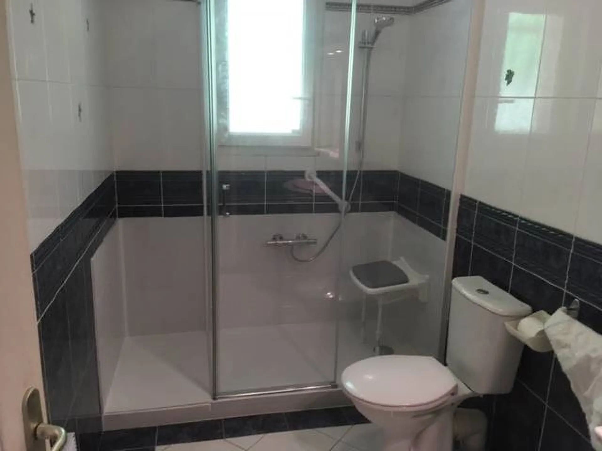 Installation douche sénior à Aubagne, Bouches du Rhône (13)