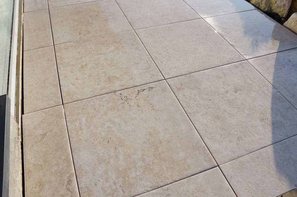 Ou trouver du carrelage grès cérame imitation pierre en 2 cm sur Bordeaux rive droite ?