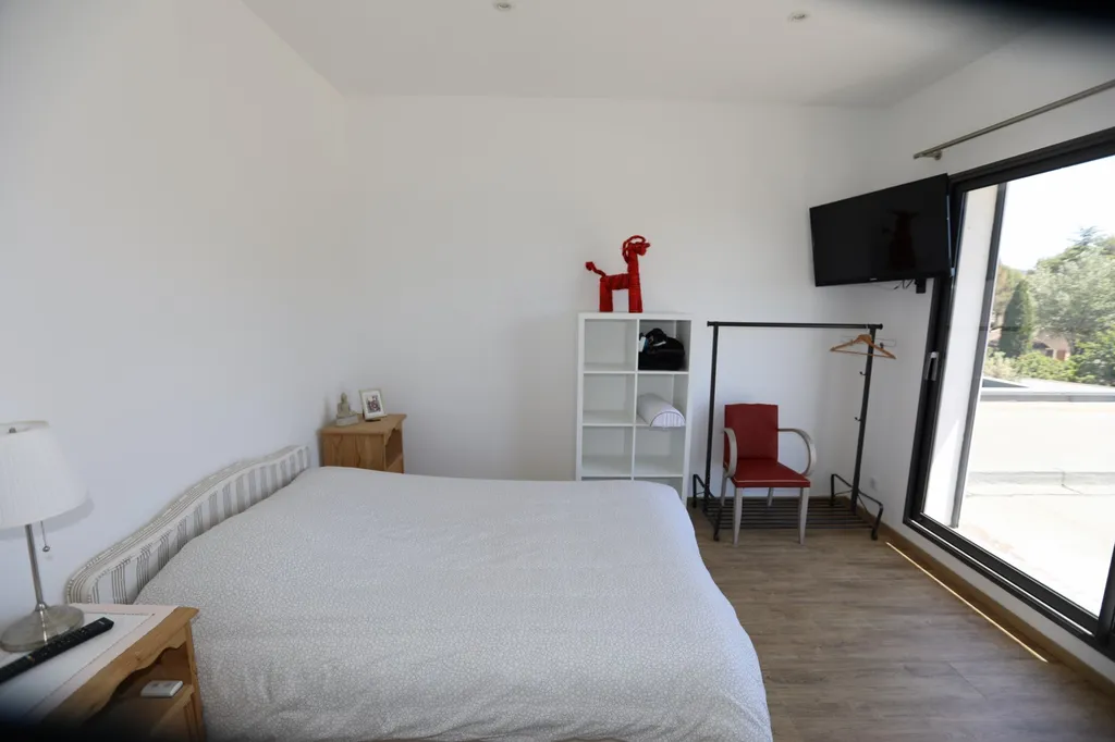 Saumane-de-Vaucluse, maison contemporaine avec magnifique vue   