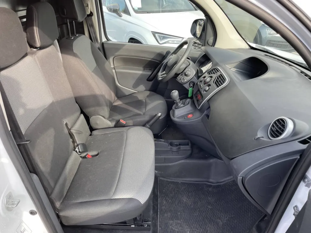 Renault Kangoo fourgon diesel d'occasion proche de Rouen