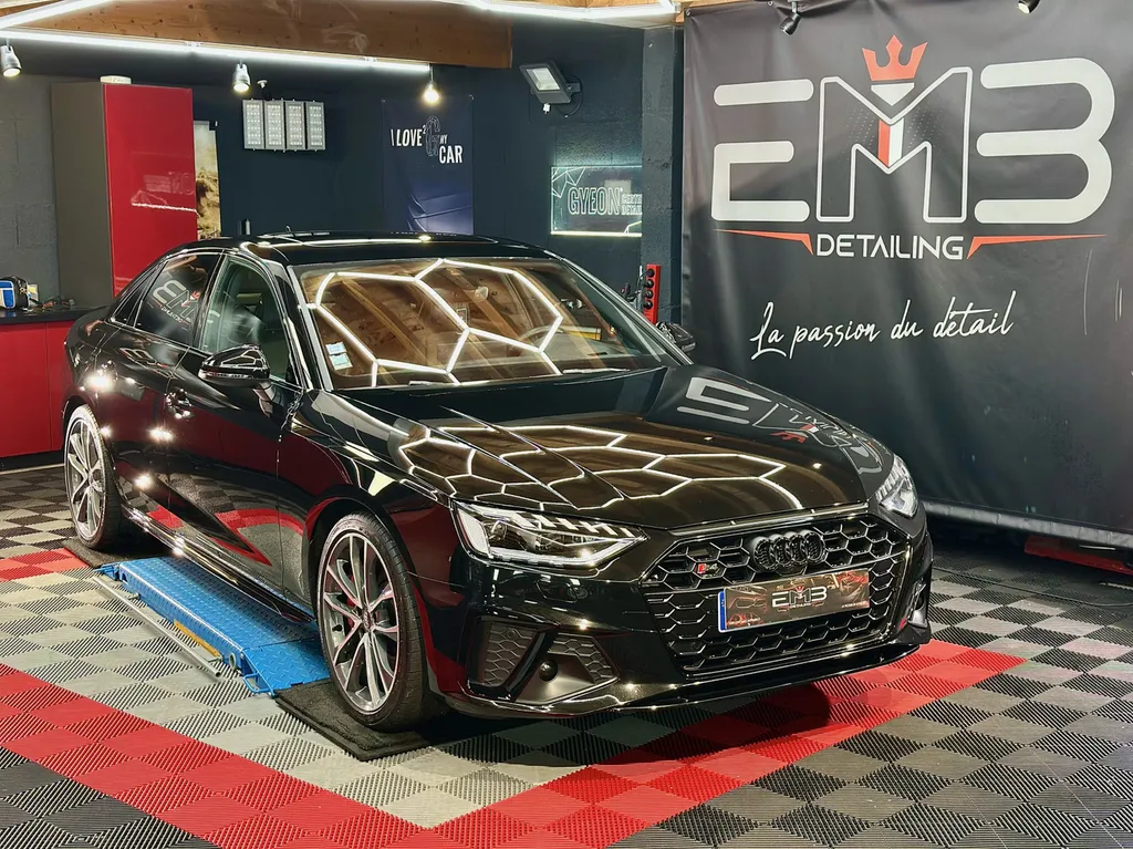 Detailing automobile Audi S4 spécialiste du traitement céramique sur Lyon 