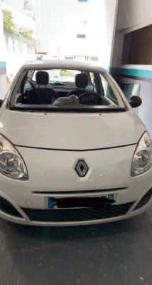 Prix pour Remplacement Pare Brise Renault Twingo Franchise offerte + 150euro offert et aucun frais d avance Marseille 13016 