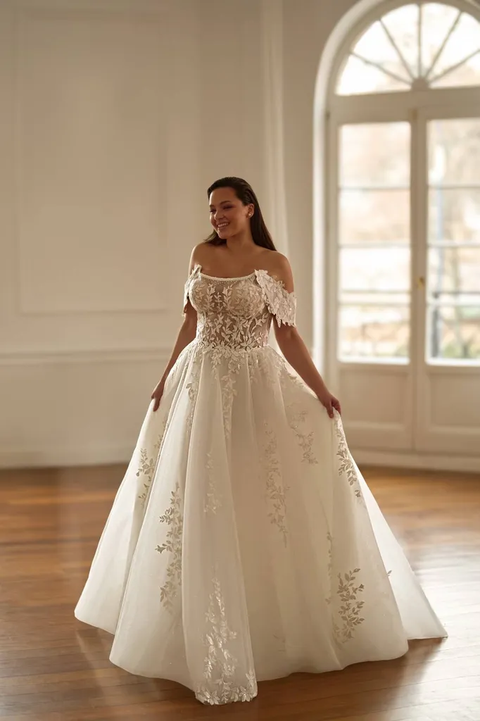 robe de mariée grande taille bustier manchon à marseille