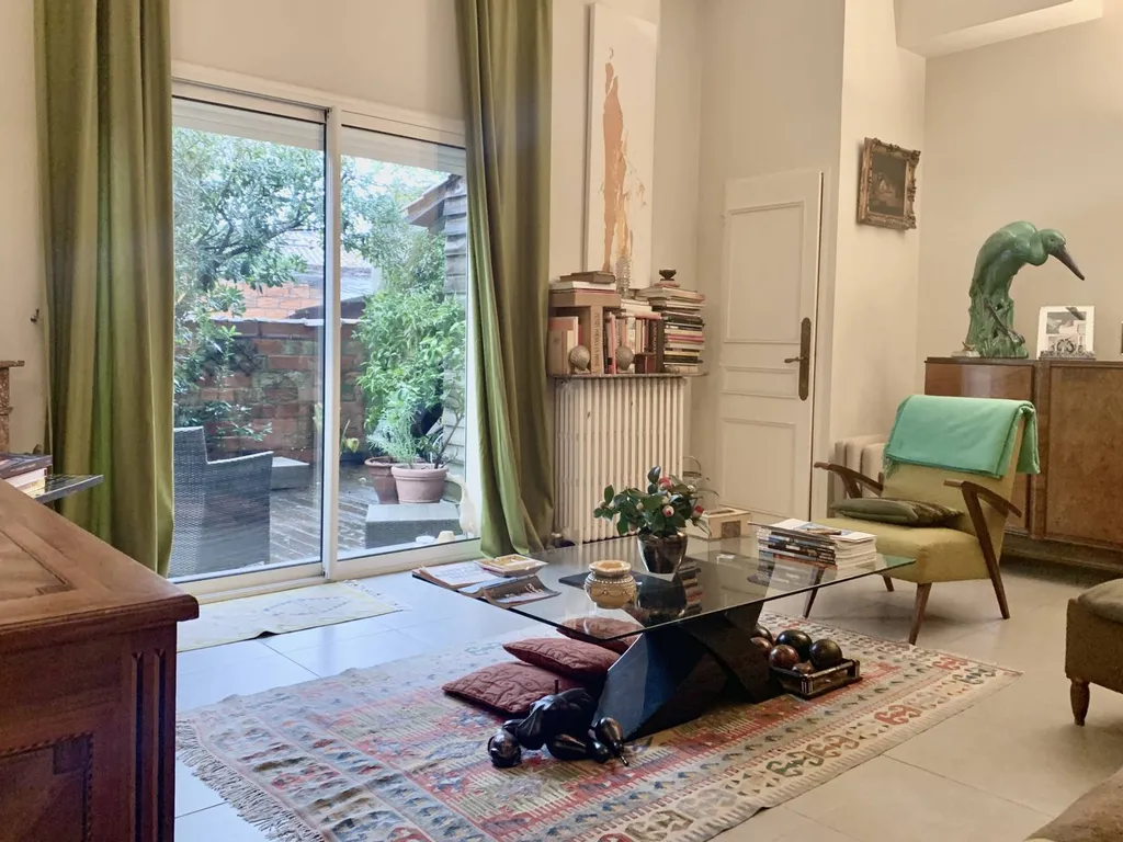 Acheter une belle maison de ville en pierre avec jardin à Talence proche Bordeaux quartier Saint Augustin