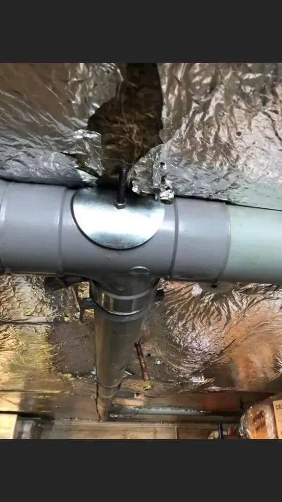 Débouchage de canalisation chez un particulier à Genas dans le Rhône : tartre, perçage et bouchon de visite